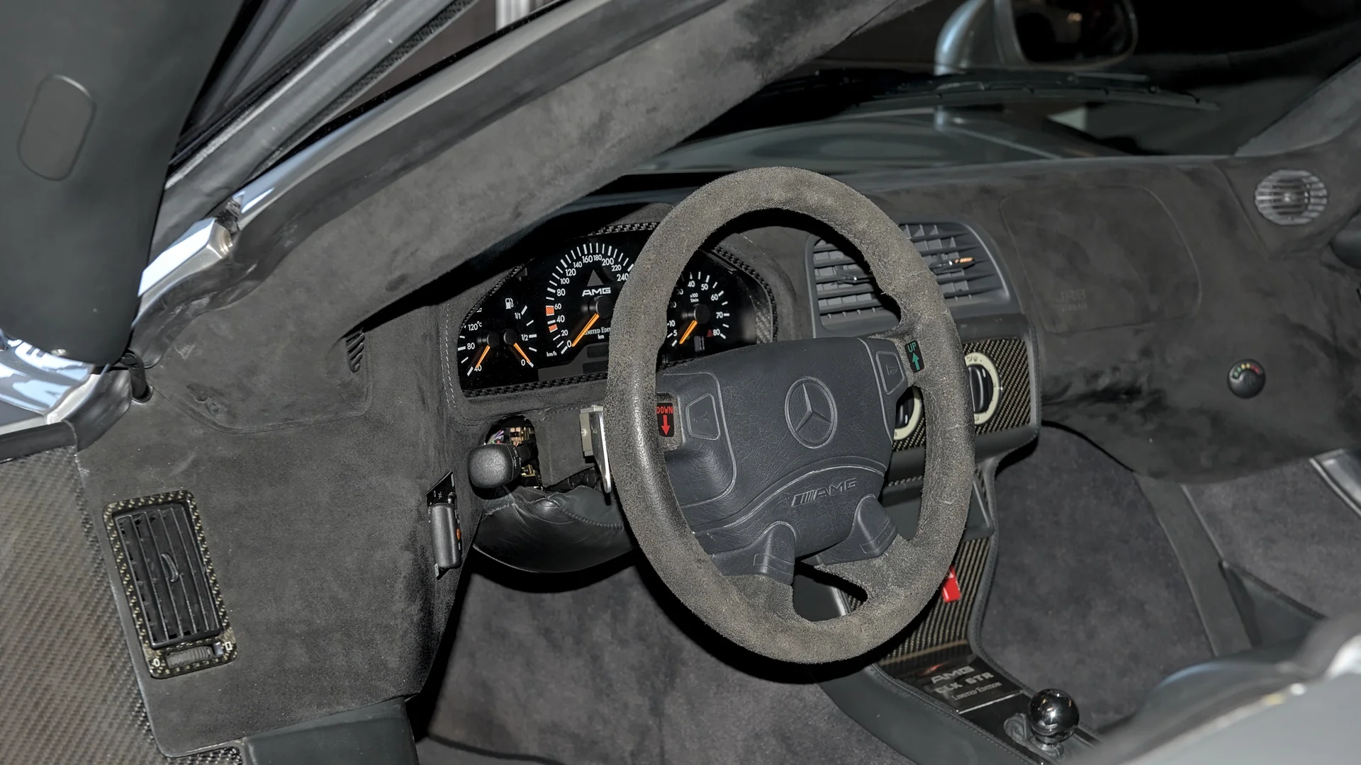 Mercedes CLK GTR Interior